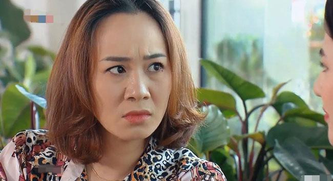 Bà Liễu là bạn thân của bà Xuân, đồng thời là cô của Thiên Nga.