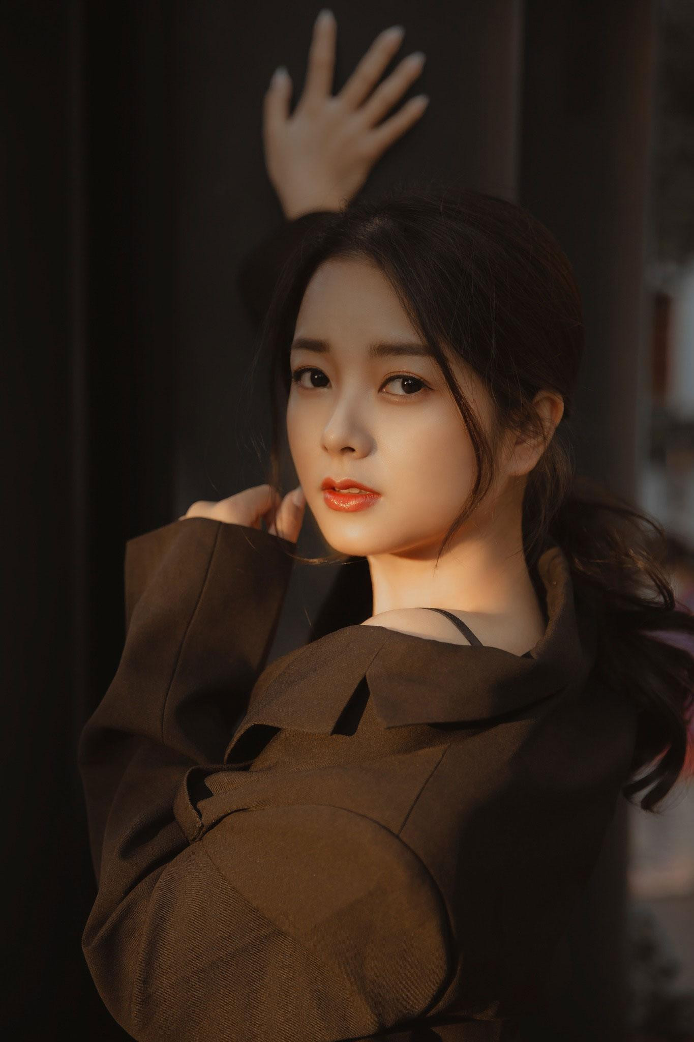 Có một tình yêu đặc biệt với sân khấu nhưng Lệ Quyên vẫn mong hữu duyên với màn ảnh nhỏ. Có một tình yêu đặc biệt với sân khấu nhưng Lệ Quyên vẫn mong hữu duyên với màn ảnh nhỏ.