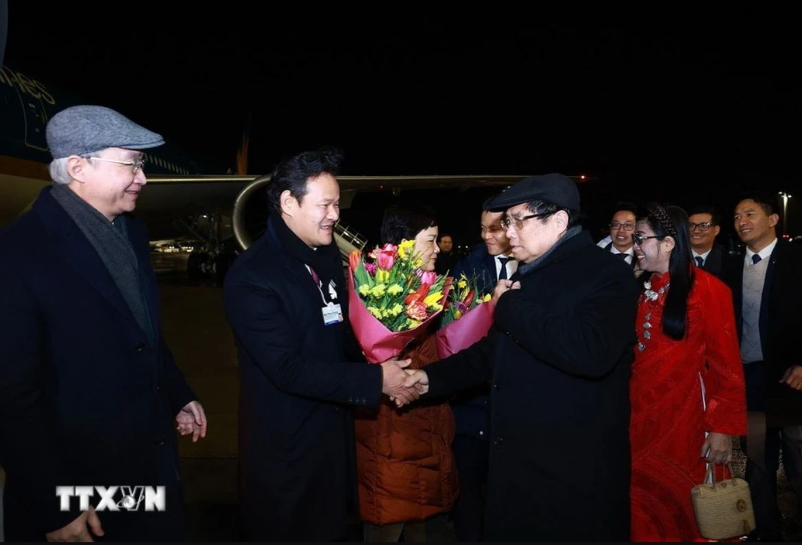 Lễ tiễn Thủ tướng Phạm Minh Chính và Phu nhân kết thúc chuyến tham dự Hội nghị thường niên lần thứ 55 WEF tại Davos, Thụy Sĩ. Ảnh: Dương Giang/TTXVN