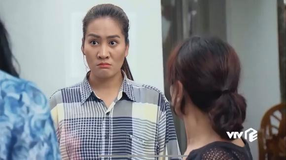 Minh Cúc mượn sạch quần áo của bố để "đầu tư" cho cô Sâm.