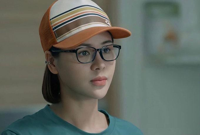 Tạo hình của Lương Thu Trang trong phim "Mặt nạ gương".