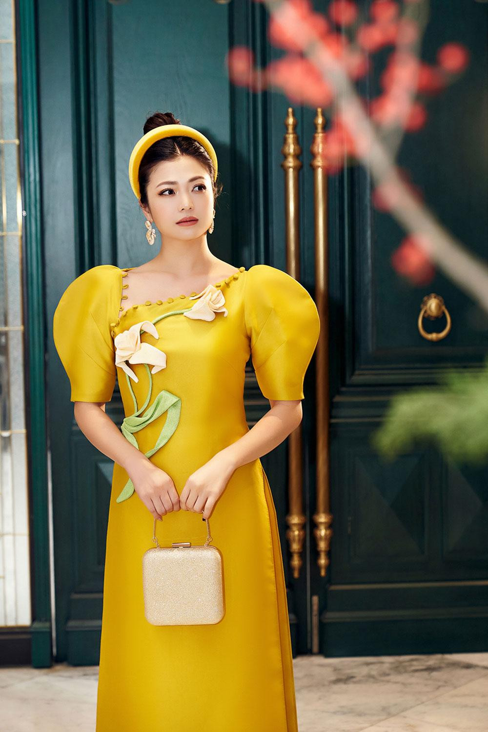 Thời gian nghỉ dịch, nữ diễn viên dành thời gian để học vẽ. Thời gian nghỉ dịch, nữ diễn viên dành thời gian để học vẽ.