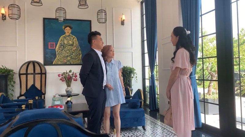 Dân mạng còn đồn đoán bà Xuân sẽ bị bà Nguyệt và tình trẻ lừa tiền, lừa tình.