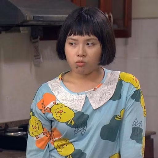 Cùng một vai diễn nhưng Ánh Tuyết có vẻ thiệt thòi hơn so với đồng nghiệp Hàn Quốc.