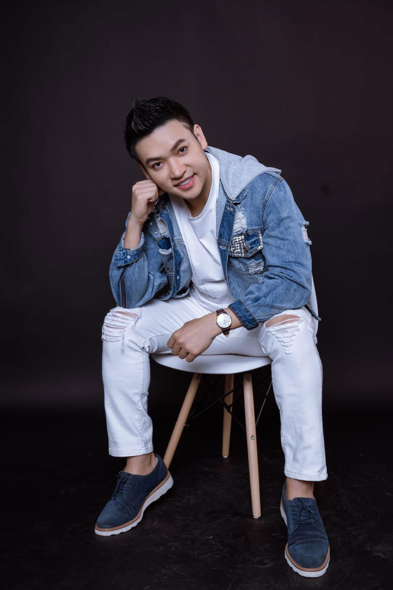 "Khoa thấy mình giống nhân vật Việt khoảng 60% về tính cách và 90% về ngoại hình".