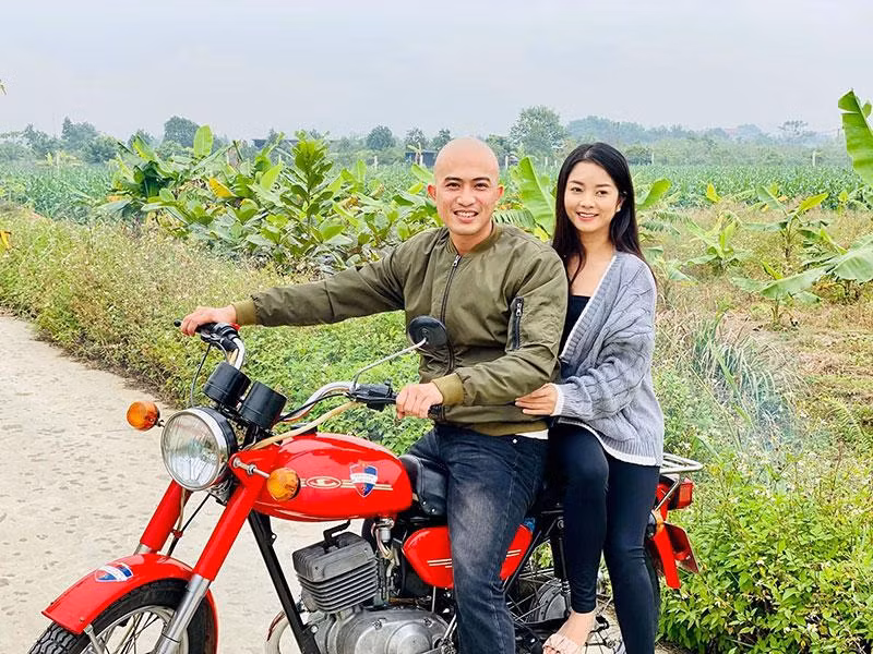 "Diễn xuất của Doãn Quốc Đam đã đẩy cảm xúc của tôi lên rất nhiều". "Diễn xuất của Doãn Quốc Đam đã đẩy cảm xúc của tôi lên rất nhiều".