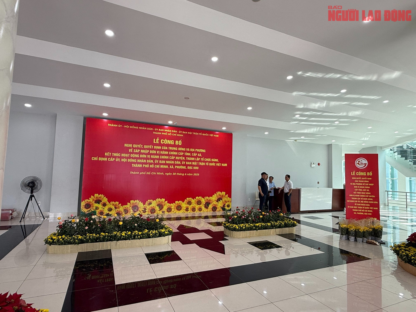 Khu vực phía trước Hội trường Học viện Cán bộ TPHCM.