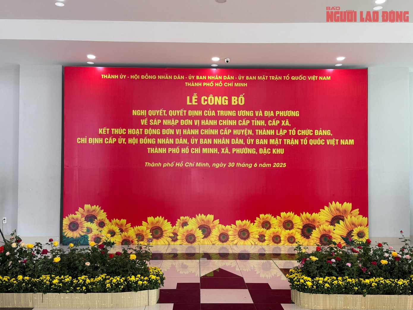 Buổi lễ công bố được tổ truyền hình trực tiếp trên kênh HTV9.