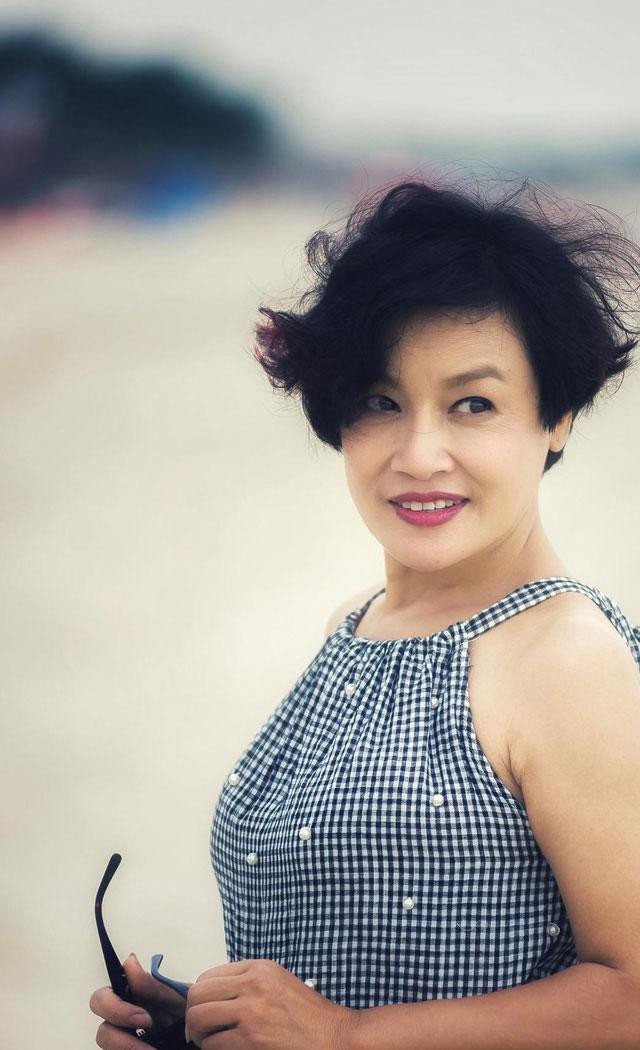 Nữ diễn viên Tú Oanh vừa lọt vào Top 5 bình chọn Nữ diễn viên ấn tượng VTV Awards 2021.