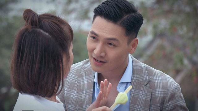 Mạnh Trường đang được yêu thích qua vai diễn Long trong bộ phim "Hương vị tình thân".