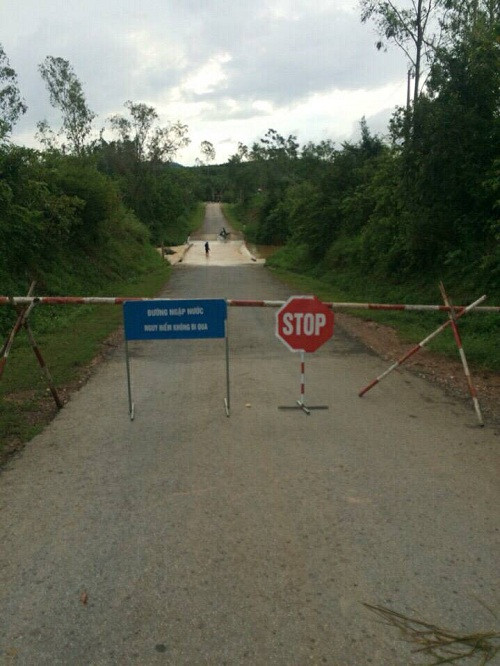 Mưa lớn ở Nghệ An: Quốc lộ bị chia cắt, có nơi ngập sâu 1m ảnh 2