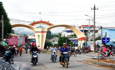 Người dân ở thị trấn Trà My thường trực lo động đất 