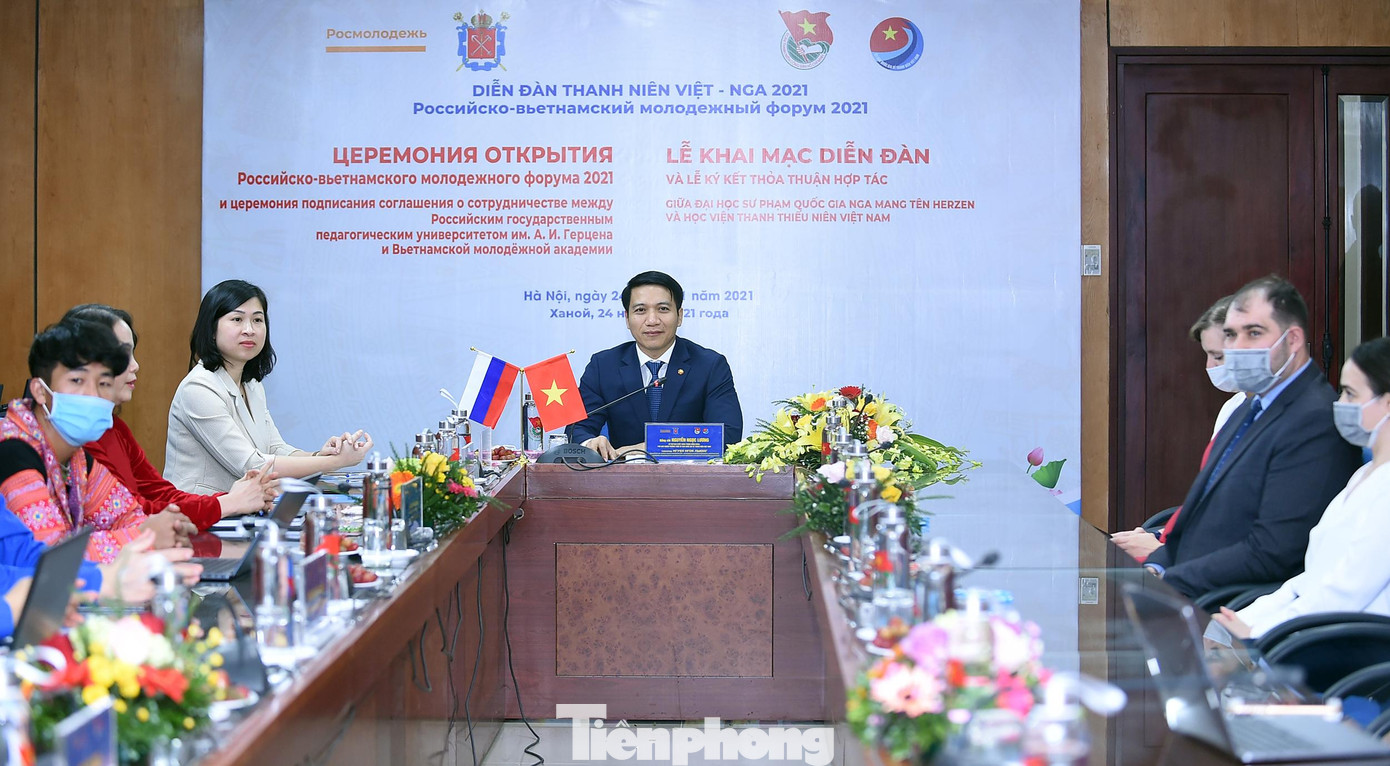 Đầu cầu tại cơ quan T.Ư Đoàn (Hà Nội, Việt Nam). Ảnh: Xuân Tùng