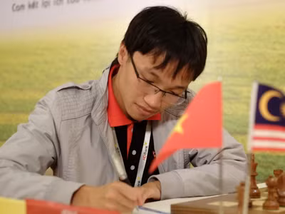 Trường Sơn bất ngờ thất bại ván đầu tiên. Ảnh: T.P