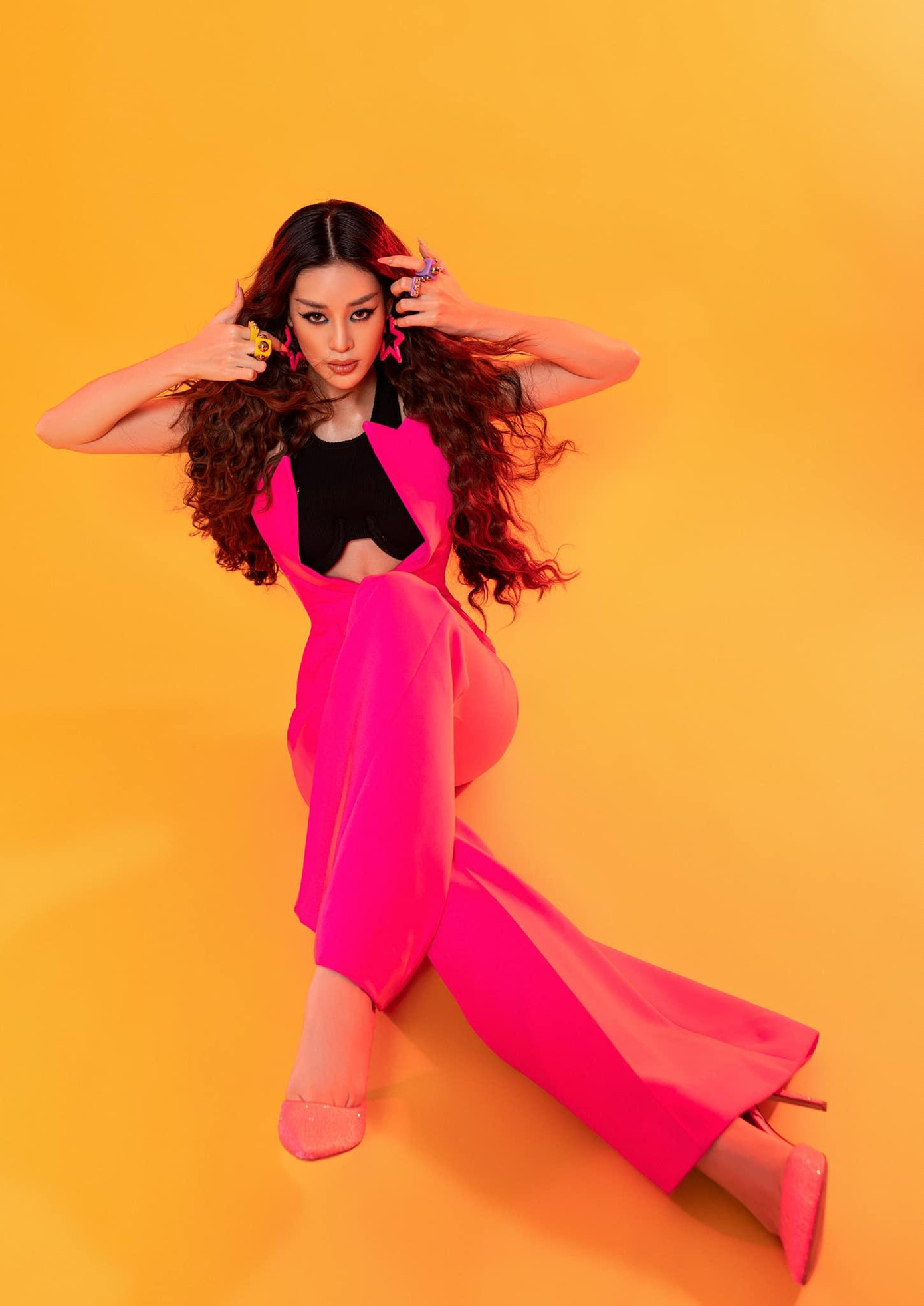 Đặc biệt, Hoa hậu Hoàn vũ Việt Nam 2019 còn gửi lời cảm ơn đến các nữ y bác sĩ, tình nguyện viên đã, đang kiên cường tham gia công tác phòng chống dịch COVID-19.