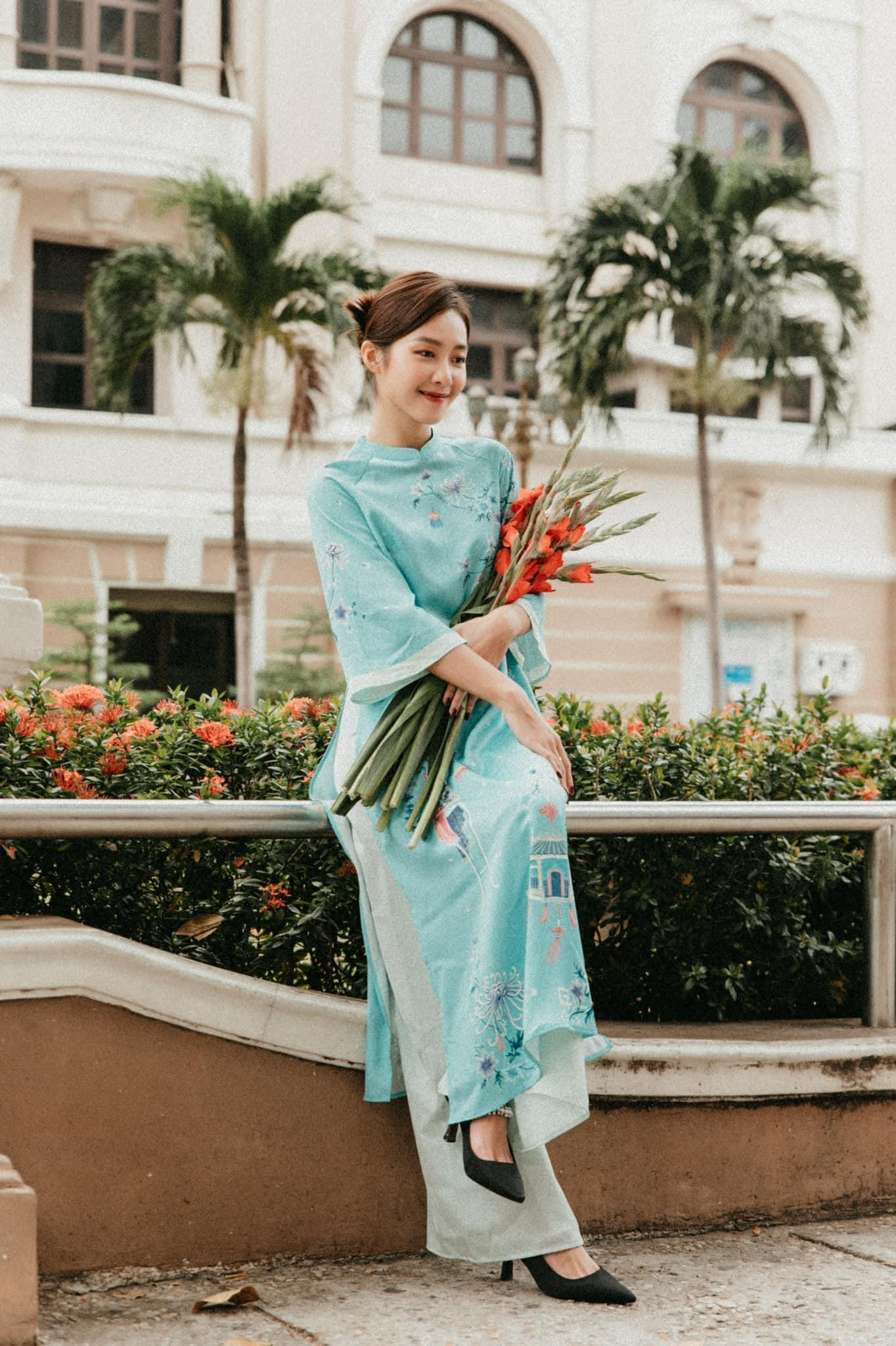 Nói về hành trình làm nên vai diễn để đời của mình, Khả Ngân chia sẻ: “Từ sau Hậu duệ mặt trời, tôi không nhận thêm bất kỳ dự án phim truyền hình nào để tập trung trau dồi kỹ năng diễn xuất, khắc phục những điểm còn thiếu sót của bản thân. Cho tới 11 tháng 5 ngày, mọi tích lũy suốt thời gian qua đều được tôi mang vào, cộng với tuổi đời của tôi cũng lớn hơn, sự trải nghiệm với cuộc sống nhiều hơn, tất cả những thứ đó kết hợp lại để mang tới khán giả một nhân vật Tuệ Nhi vừa vặn nhất”.