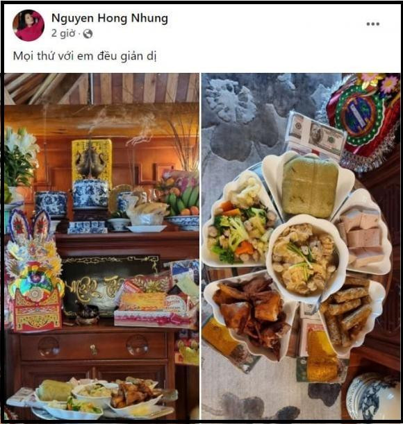 Nhà của NSƯT Xuân Bắc làm mâm cỗ từ ngày 21 âm lịch. Mâm cỗ gồm nem rán, bánh chưng, rau xào, giò, canh măng, gà nướng.