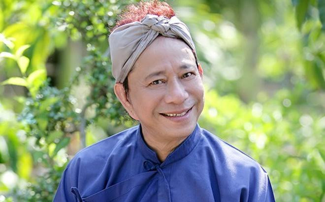 Nam danh hài lên tiếng phủ nhận về thông tin đi rửa bát thuê. Nam danh hài lên tiếng phủ nhận về thông tin đi rửa bát thuê.