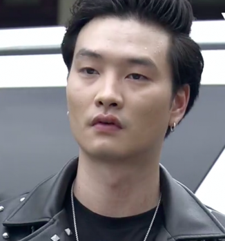 Trọng Lân trong vai nam chính.