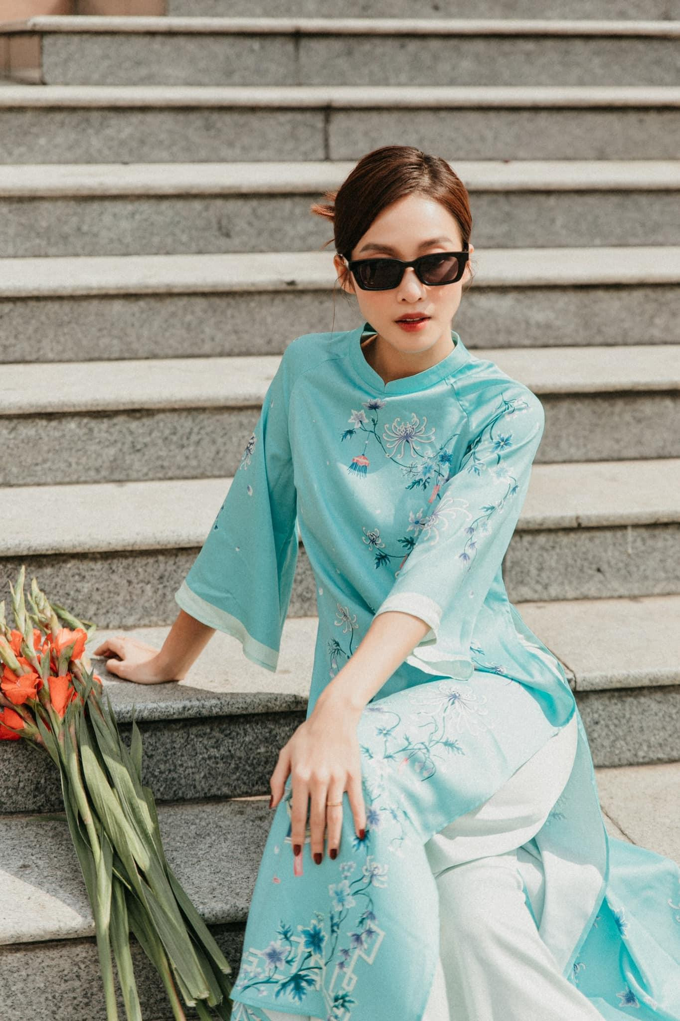 Thời gian đầu, diễn xuất của Khả Ngân bị nhận xét là đơ cứng, gượng gạo, nhưng dần về cuối phim, nhân vật Tuệ Nhi càng được sao nữ sinh năm 1997 bộc lộ rõ nét và tự nhiên hơn. Hơn thế, phản ứng hóa học của cô và bạn diễn Thanh Sơn cũng khiến rất nhiều fan nhiệt tình “đẩy thuyền, mong hai người “phim giả tình thật”.