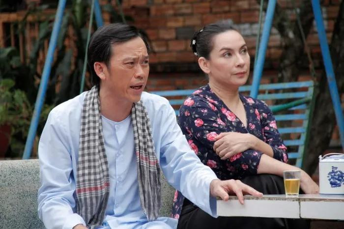 Trong bộ phim cuối cùng Phi Nhung tham gia, cô gây ấn tượng với vai dì ghẻ khó tính. Trong bộ phim cuối cùng Phi Nhung tham gia, cô gây ấn tượng với vai dì ghẻ khó tính.