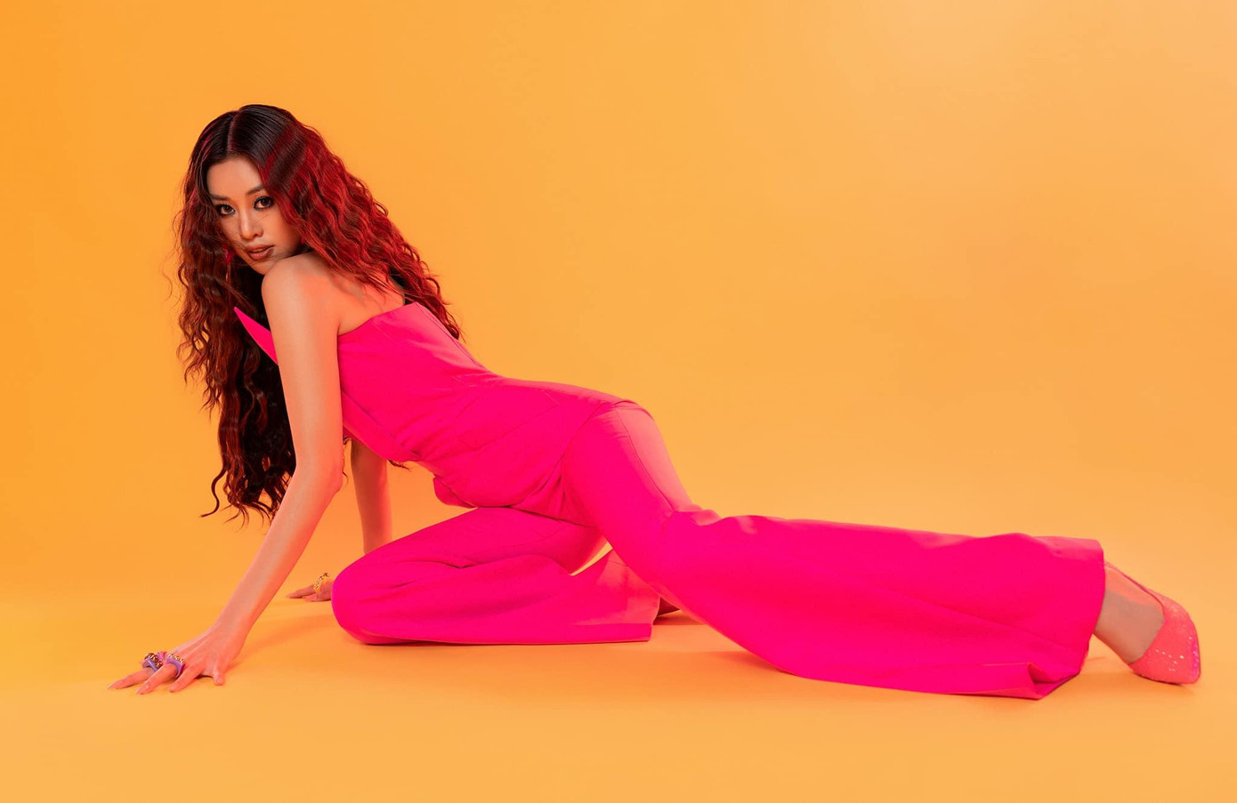 Với chủ đề "Vinawoman - bản lĩnh Việt Nam", đương kim hoa hậu mong các cô gái tham gia hãy xây dựng sự tự tin, quyết đoán, tự chủ trong cuộc sống.