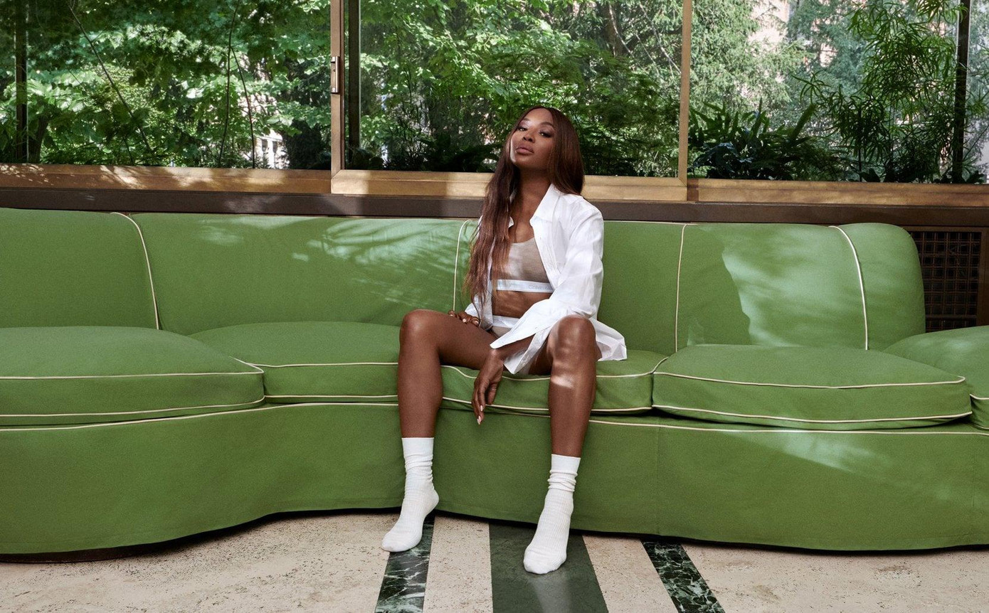 Hình ảnh của siêu mẫu Naomi Campbell thay cho Jennie. Hình ảnh của siêu mẫu Naomi Campbell thay cho Jennie.