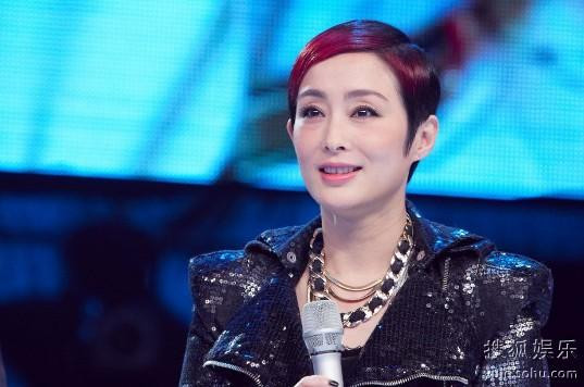 Ở tuổi 52, Trương Mẫn bị nhận xét là quá gầy và thiếu sức sống.