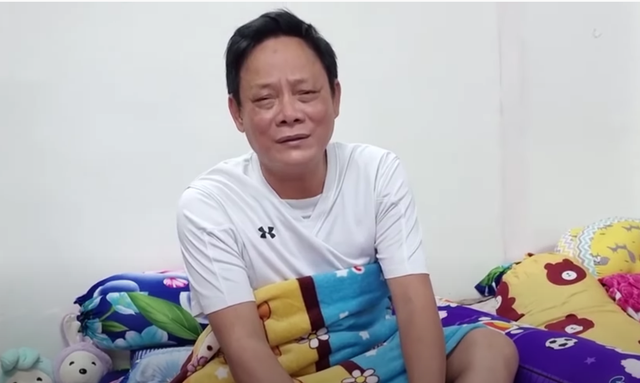 Nam nghệ sĩ từ chối ở bệnh viện vì viện phí quá cao không chi trả nổi và mong muốn được quay lại công việc càng nhanh càng tốt.