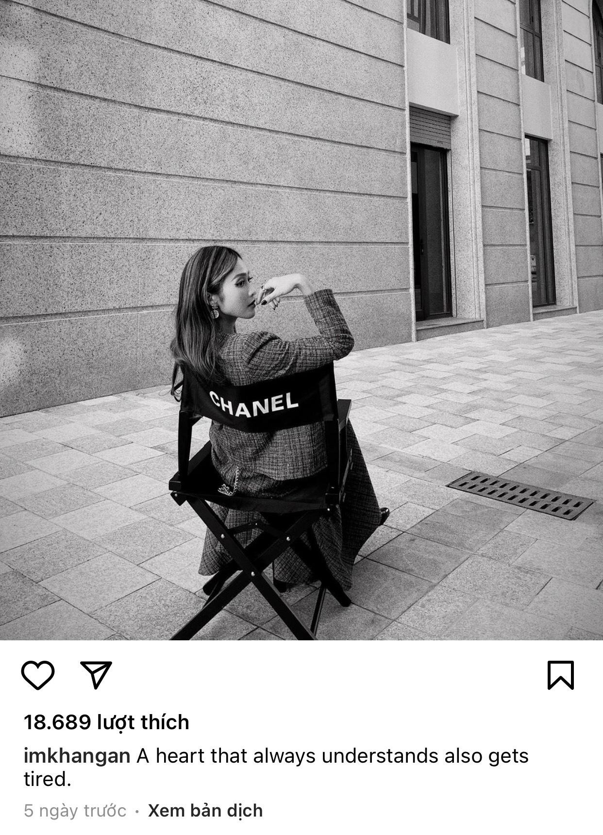 Khả Ngân chia sẻ dòng trạng thái khá tâm trạng. Khả Ngân chia sẻ dòng trạng thái khá tâm trạng.