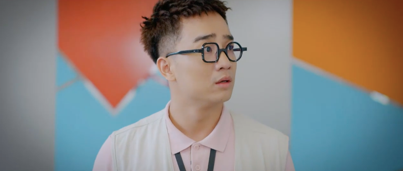 Đỗ Duy Nam là một trong những gương mặt trẻ tham gia "Thương ngày nắng về". Anh hóa thân thành Việt - một nhân viên công sở thiếu kinh nghiệm, thường xuyên mắc sai lầm nhưng luôn xuất hiện với diện mạo tươi trẻ, hài hước.