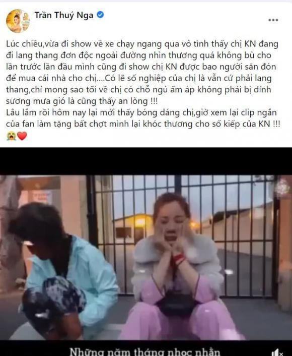 Thúy Nga thương xót cho số phận của Kim Ngân khi vô tình bắt gặp đàn chị đang đi lang thang trên đường. Thúy Nga thương xót cho số phận của Kim Ngân khi vô tình bắt gặp đàn chị đang đi lang thang trên đường.