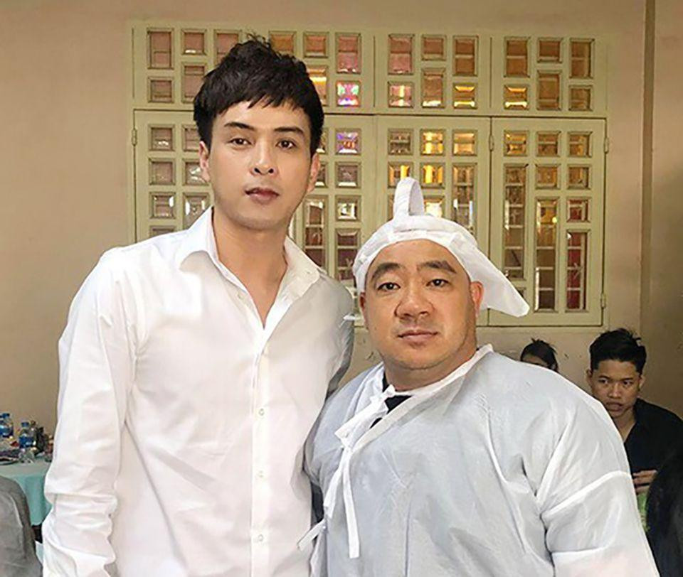 Hồ Quang Hiếu và Hiếu Hiền là anh em thân thiết, nhiều lần từng hợp tác đóng phim chung. Hồ Quang Hiếu và Hiếu Hiền là anh em thân thiết, nhiều lần từng hợp tác đóng phim chung.