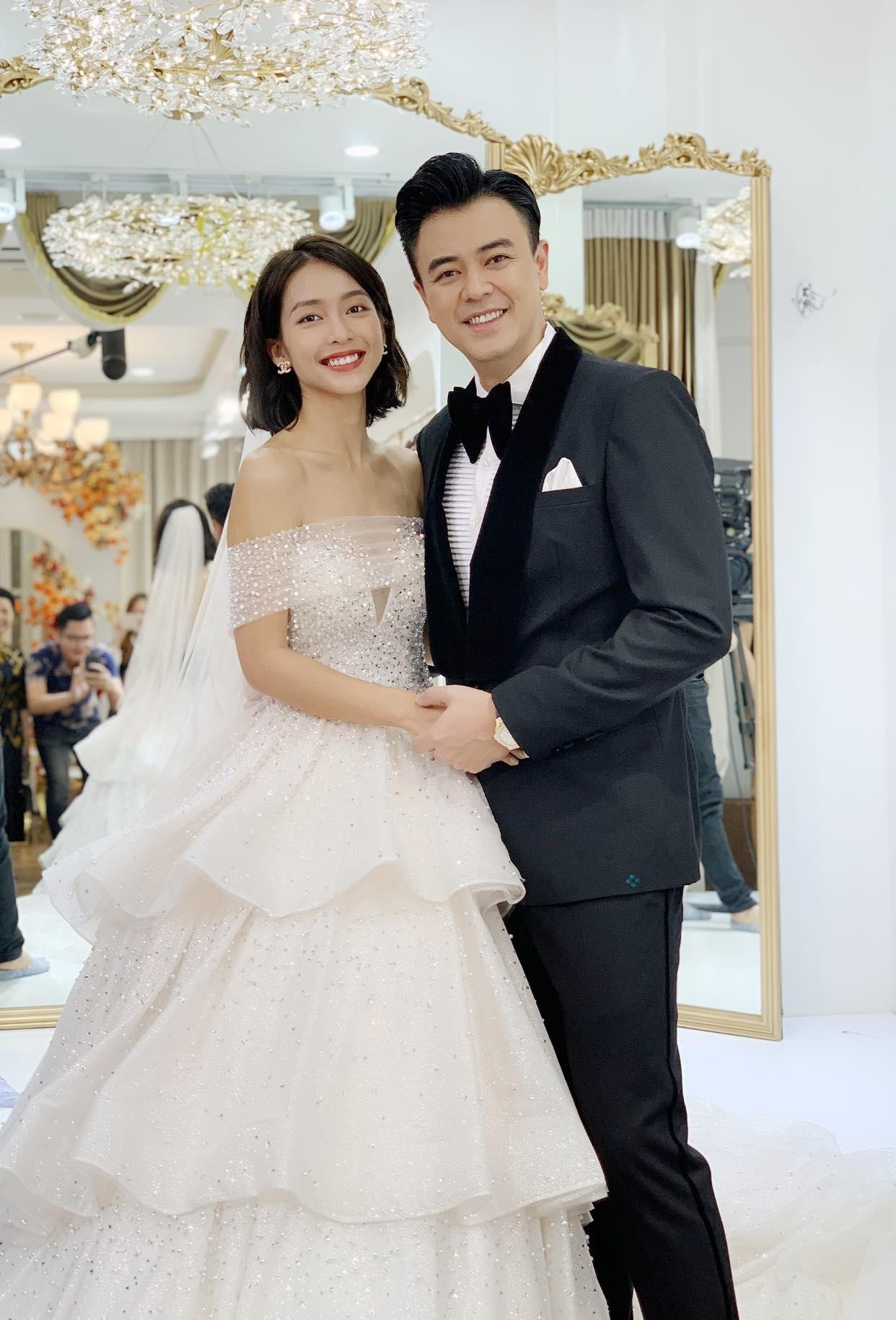 Tuấn Tú vào vai chồng sắp cưới của Khả Ngân trong "11 tháng 5 ngày"