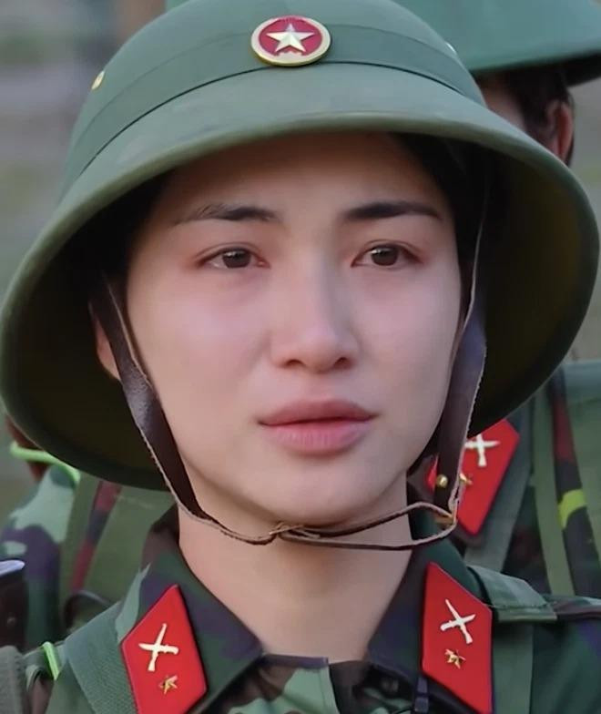 Mặt mộc của Hòa Minzy nhận được nhiều lời khen từ phía khán giả. Mặt mộc của Hòa Minzy nhận được nhiều lời khen từ phía khán giả.