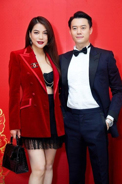 Từ giữa năm 2019, Trương Ngọc Ánh và Anh Dũng vướng tin đồn hẹn hò nhưng phía nữ diễn viên đã nhanh chóng lên tiếng phủ nhận: &quot;Cậu ấy là diễn viên thuộc công ty giải trí của tôi nên việc hai chị em thân thiết, hay đi chung cũng là bình thường&quot;. Nữ diễn viên &quot;Hương Ga&quot; cho biết thêm, ngoài Anh Dũng, cô còn có kế hoạch lăng-xê các gương mặt khác. Tuy nhiên, từ đó đến giờ, cô vẫn chỉ xuất hiện như hình với bóng bên Anh Dũng.