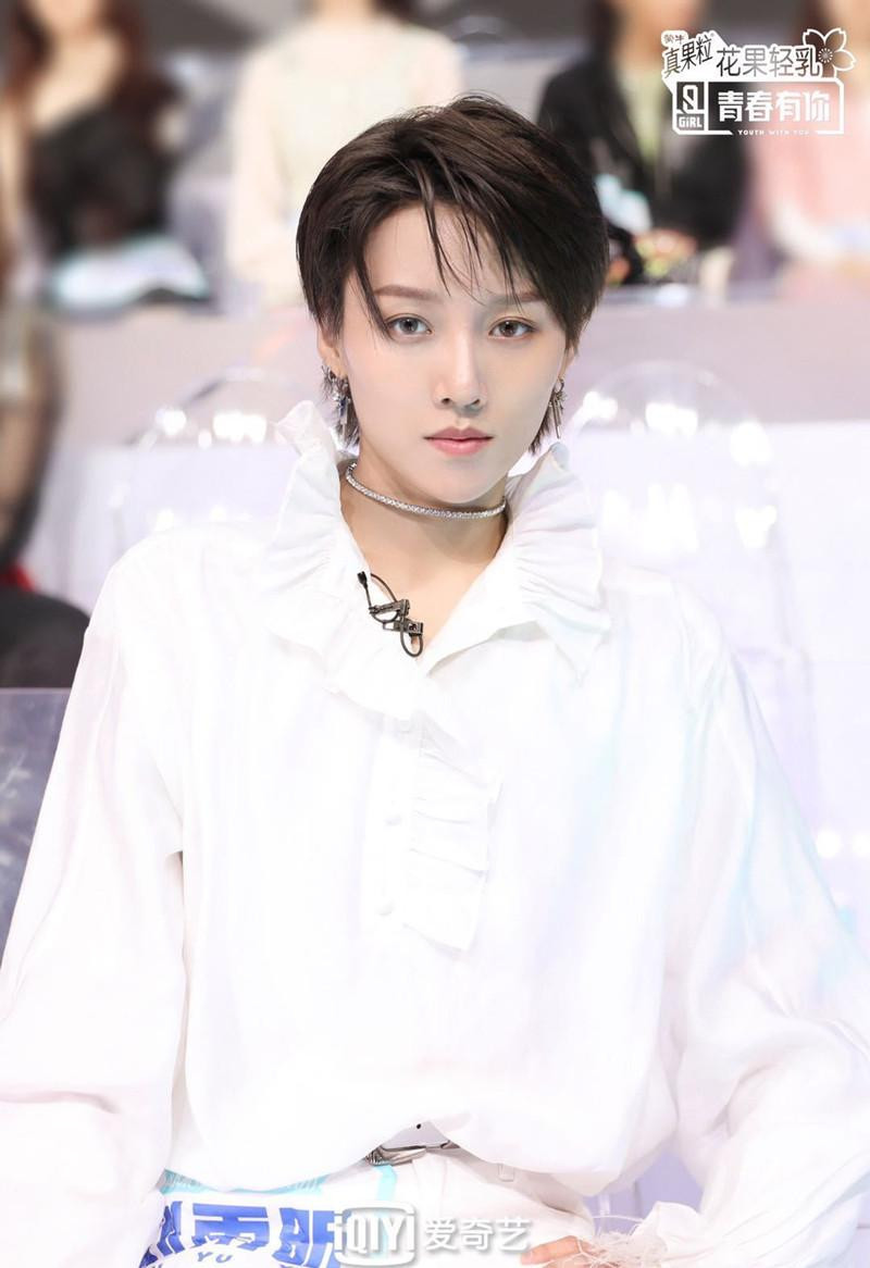 Lưu Vũ Hân trở nên nổi tiếng hơn khi tham gia vào chương trình tuyển chọn &quot;Thanh xuân có bạn&quot; mùa 2.