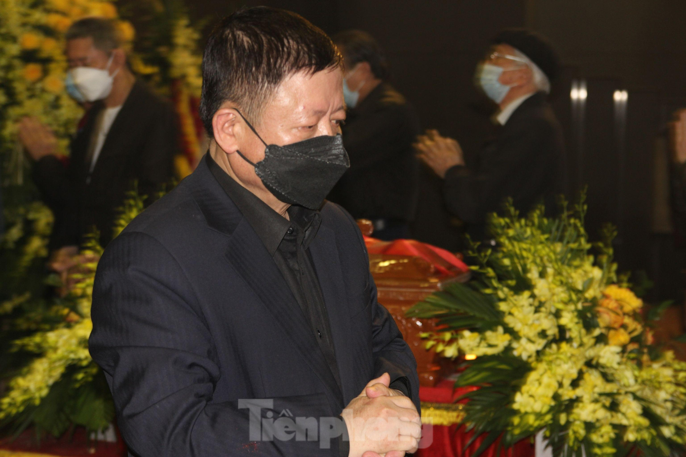 Nhạc sĩ Đỗ Hồng Quân, Chủ tịch Liên hiệp các Hội Văn học Nghệ thuật Việt Nam đồng thời là trưởng ban tổ chức tang lễ.