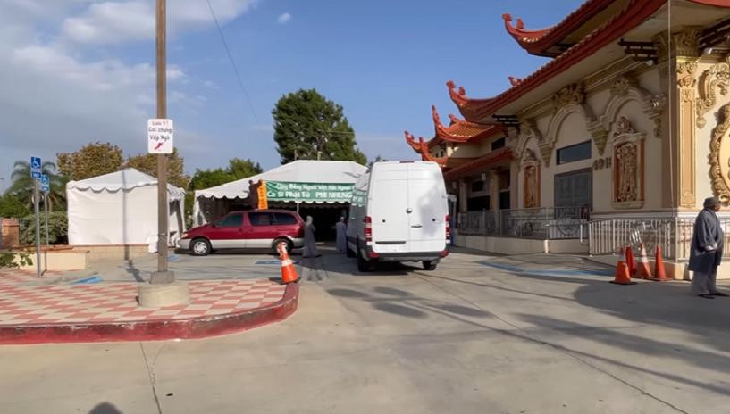 Theo chia sẻ, tang lễ của Phi Nhung sẽ được mở cửa công khai để khán giả có thể đến thắp hương và nói lời tạm biệt nữ ca sĩ. Theo chia sẻ, tang lễ của Phi Nhung sẽ được mở cửa công khai để khán giả có thể đến thắp hương và nói lời tạm biệt nữ ca sĩ.