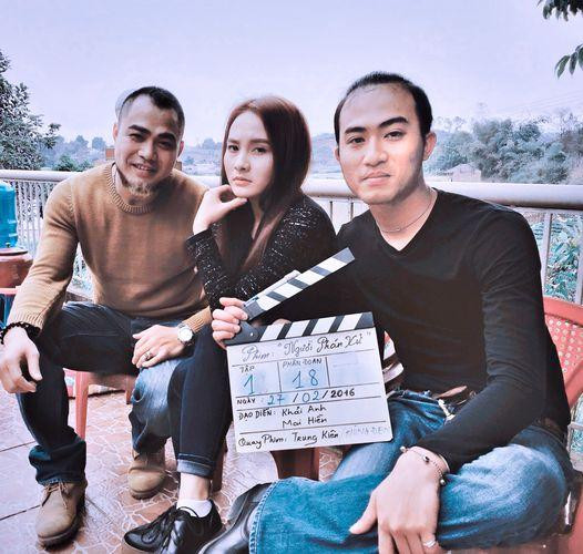 Diễn viên Doãn Quốc Đam chia sẻ hình ảnh chụp cùng diễn viên Bảo Thanh và Trọng Hùng trên trang cá nhân và bộc bạch: “... 3 anh em học cùng lớp, lại đóng 3 anh em ruột thuở còn non ròng rã ghi hình với nhau tới tận 10/2016 tròn 1 năm lăn lộn chưa kể ngoại truyện... Tự nhiên đêm qua ngủ chả hiểu sao lại mơ nhớ lại, nên viết chơi chơi tí cảm xúc. Thôi năm hết tết đến vẫn chúc chúng ta cùng nhau khỏe, thành đạt,thành công sẽ thêm thành công, gia đình luôn ấm no hạnh phúc. Cám ơn vì đã được làm việc cùng nhau. Những đồng nghiệp ăn ý với tôi nhất".