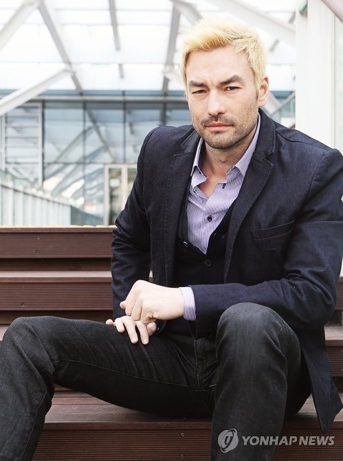 Gặp gỡ nhân vật bị ghét nhất trong ‘Hậu duệ Mặt trời’ ảnh 2