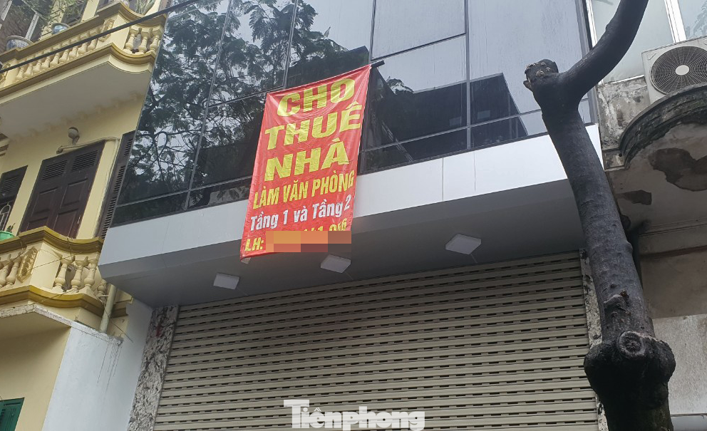 Từ cuối năm 2022 đến đầu năm 2023, làn sóng rao bán, cho thuê nhà, đất cũng gia tăng mạnh tại thị trường các tỉnh. Từ cuối năm 2022 đến đầu năm 2023, làn sóng rao bán, cho thuê nhà, đất cũng gia tăng mạnh tại thị trường các tỉnh.