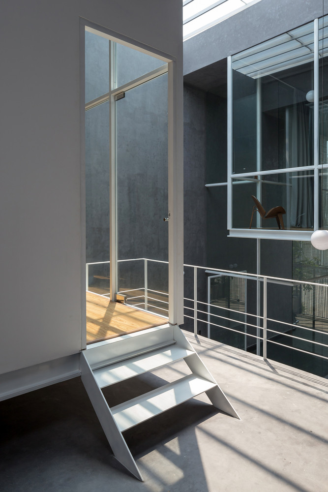 Kết cấu chính vừa là kết cấu chịu lực, vừa là lớp vỏ bảo vệ ngôi nhà trước tác động của điều kiện thời tiết khắc nghiệt ở Huế.