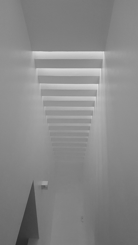 KTS quyết định thay đổi cấu trúc của từng tầng để dòng chảy của các không gian được liên tục. Đồng thời, hình thành các không gian mở khơi dậy sự kết nối trong cả không gian riêng tư và cộng đồng.