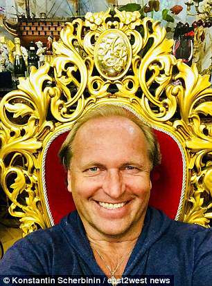 Cô gái đánh bại 2.000 đối thủ như thế nào để cưới trùm dầu mỏ Nga ảnh 3