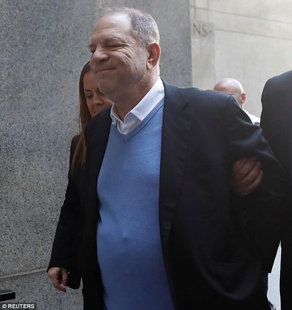 Loạt scandal tình dục chấn động làng giải trí Việt và thế giới ảnh 7