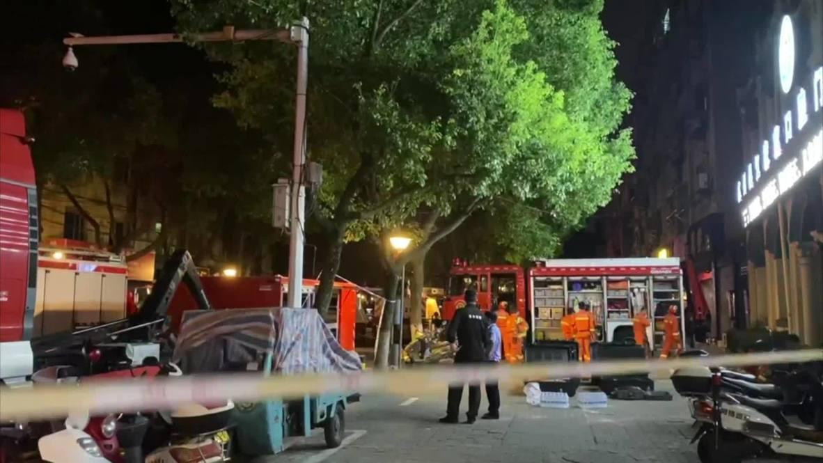 Chiến dịch cứu hộ đang được tiến hành. Cơ quan chức năng đang điều tra nguyên nhân vụ việc. Chiến dịch cứu hộ đang được tiến hành. Cơ quan chức năng đang điều tra nguyên nhân vụ việc.