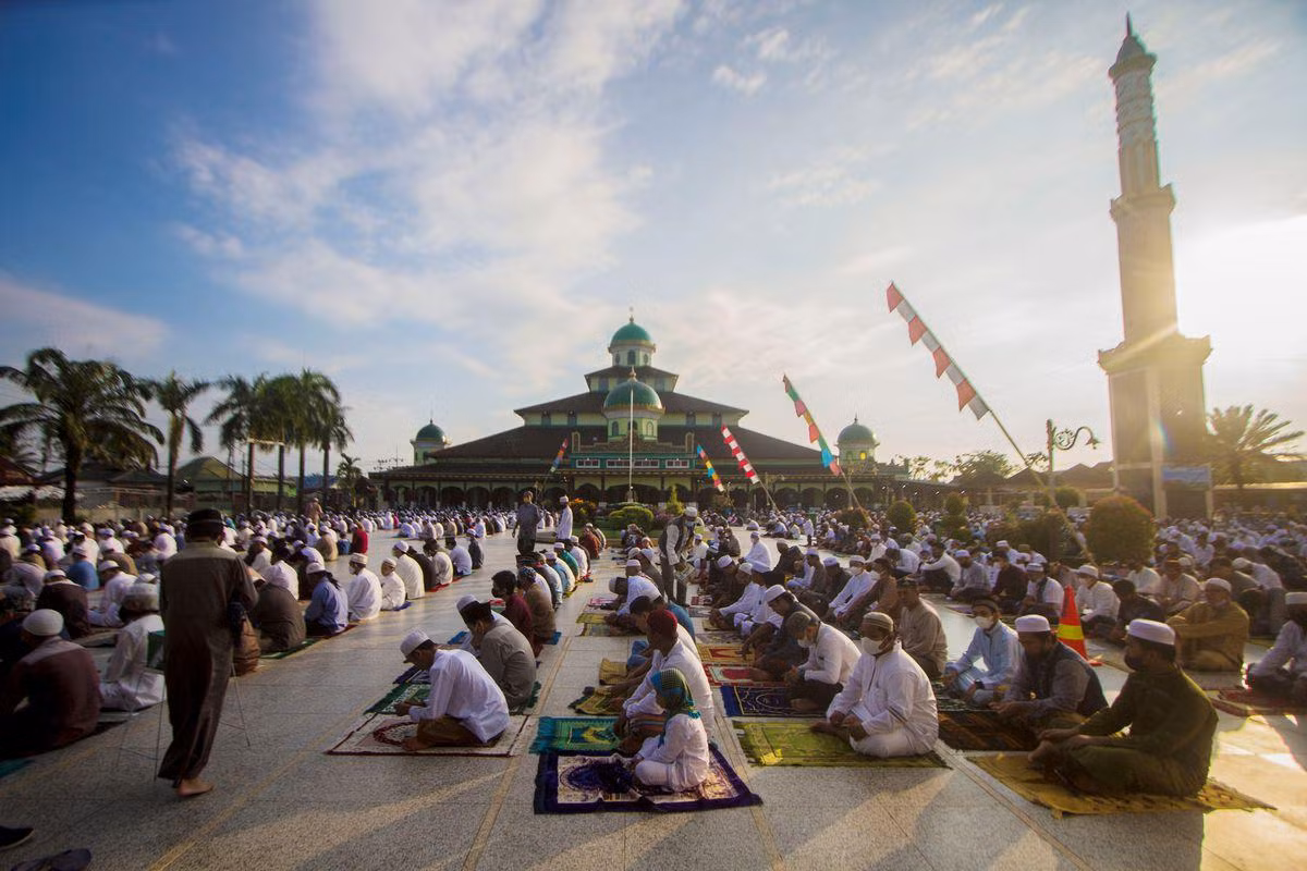 Một đền thờ ở Banjarmasin (Nam Kalimantan). Ảnh: Reuters