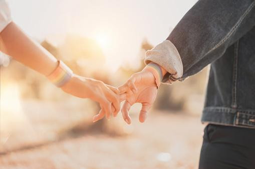 Thời kỳ rụng trứng, nàng có thể chủ động hơn trong chuyện "yêu". Thời kỳ rụng trứng, nàng có thể chủ động hơn trong chuyện "yêu".