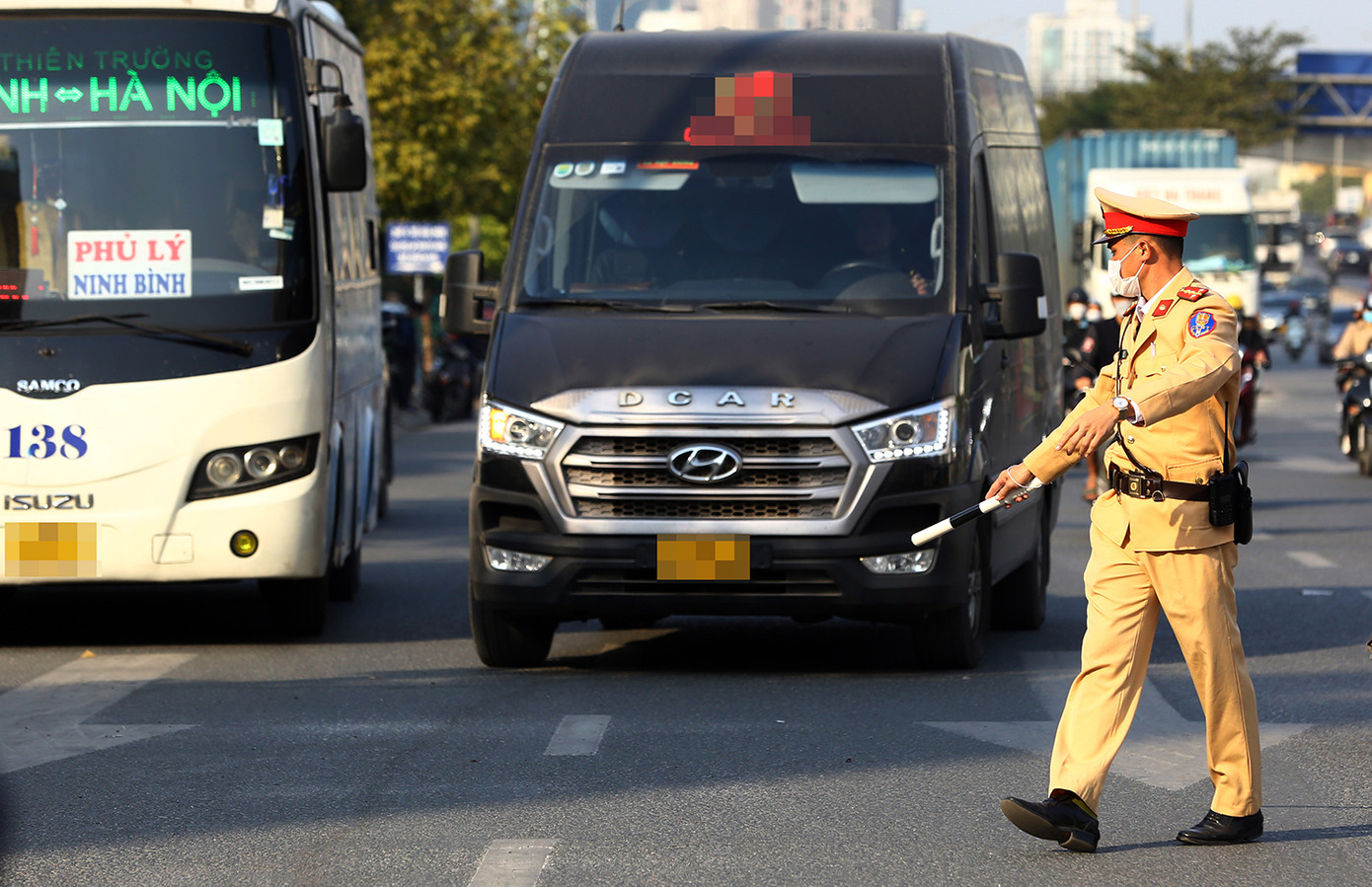 Hàng loạt xe khách vi phạm bị xử lý. Hàng loạt xe khách vi phạm bị xử lý.
